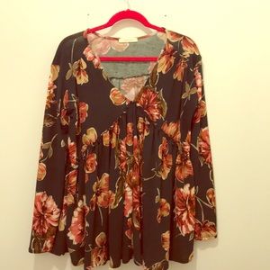 Floral v-neck tunic with ruffle details